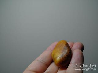 天然新疆和田玉黄沁原籽原石挂件 老红皮黄沁白玉老熟原石玩料把件 特